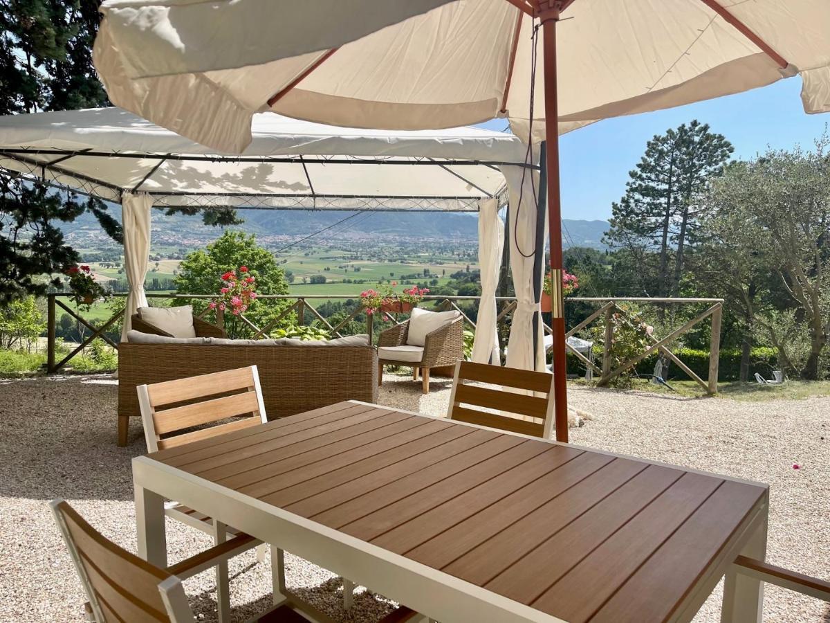 La Panoramica Gubbio - Maison De Charme - Casette E Appartamenti Self Catering Per Vacanze Meravigliose! Luaran gambar