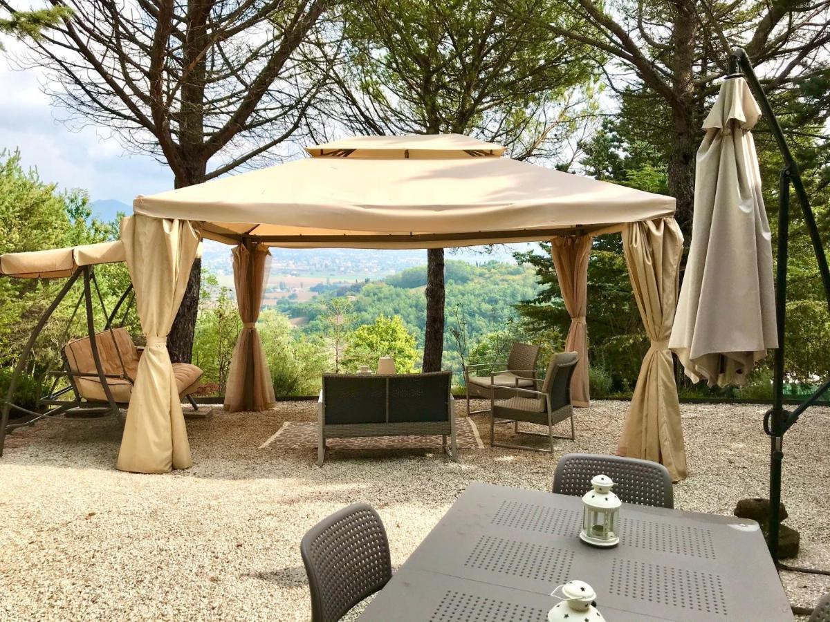 La Panoramica Gubbio - Maison De Charme - Casette E Appartamenti Self Catering Per Vacanze Meravigliose! Luaran gambar