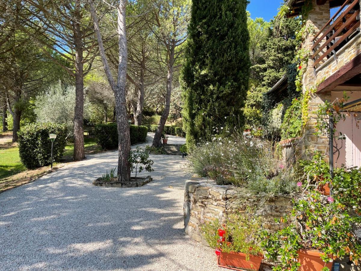 La Panoramica Gubbio - Maison De Charme - Casette E Appartamenti Self Catering Per Vacanze Meravigliose! Luaran gambar