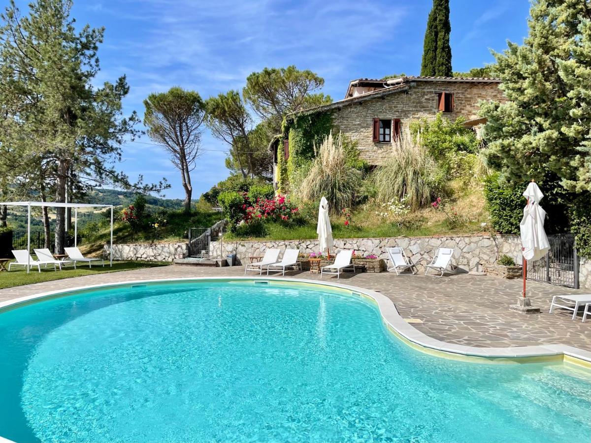 La Panoramica Gubbio - Maison De Charme - Casette E Appartamenti Self Catering Per Vacanze Meravigliose! Luaran gambar