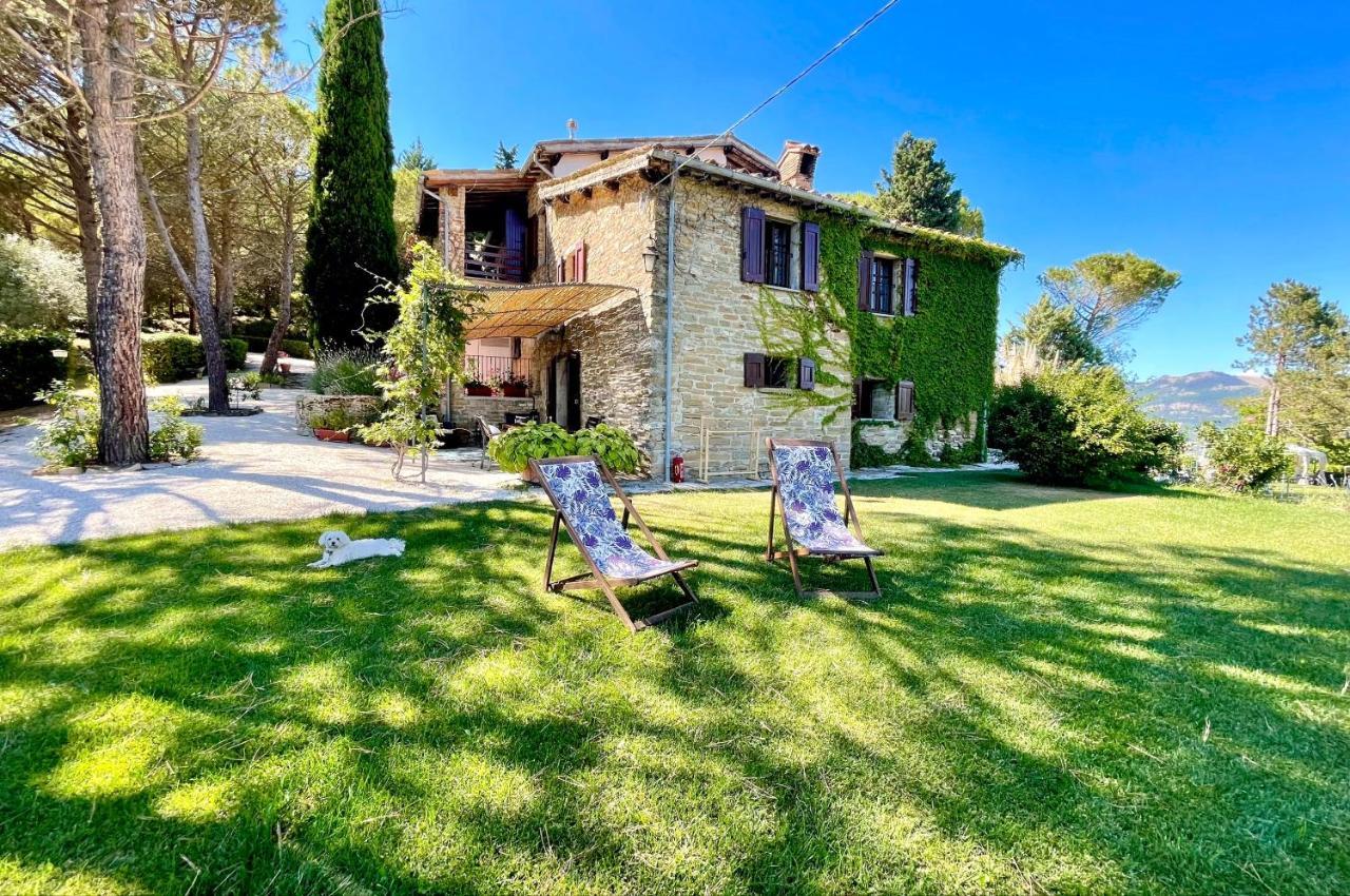 La Panoramica Gubbio - Maison De Charme - Casette E Appartamenti Self Catering Per Vacanze Meravigliose! Luaran gambar