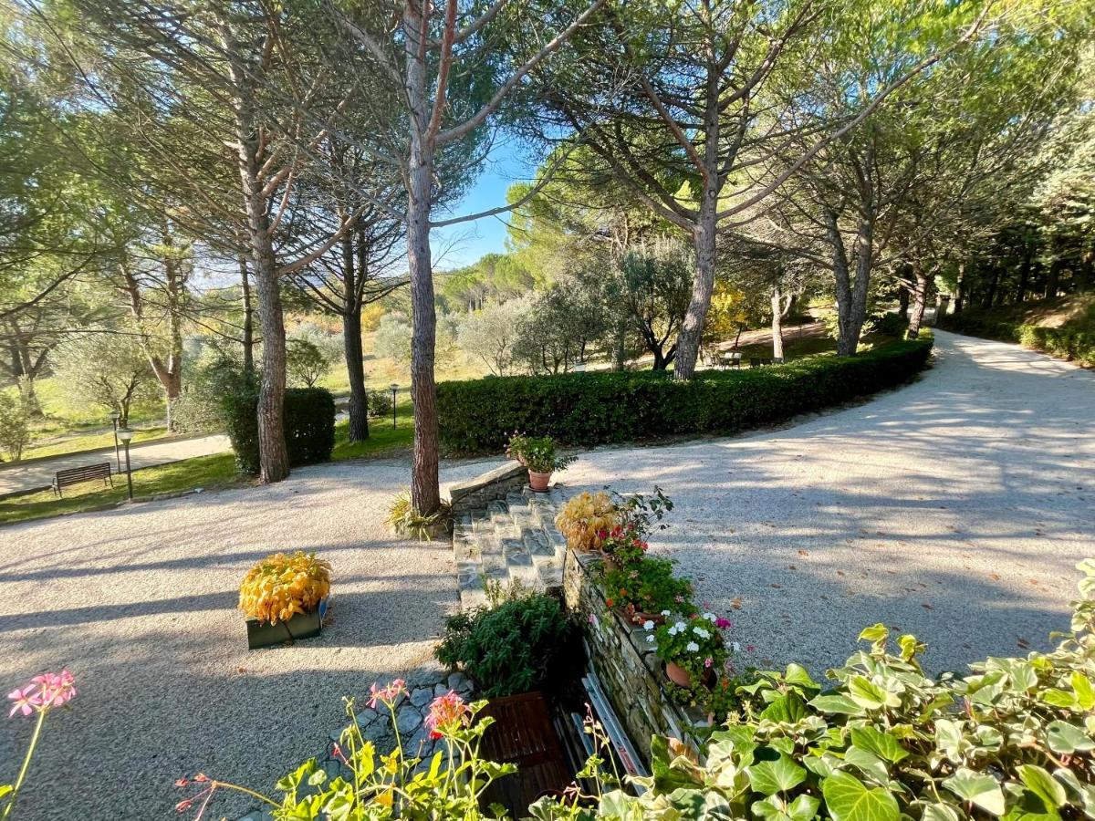La Panoramica Gubbio - Maison De Charme - Casette E Appartamenti Self Catering Per Vacanze Meravigliose! Luaran gambar