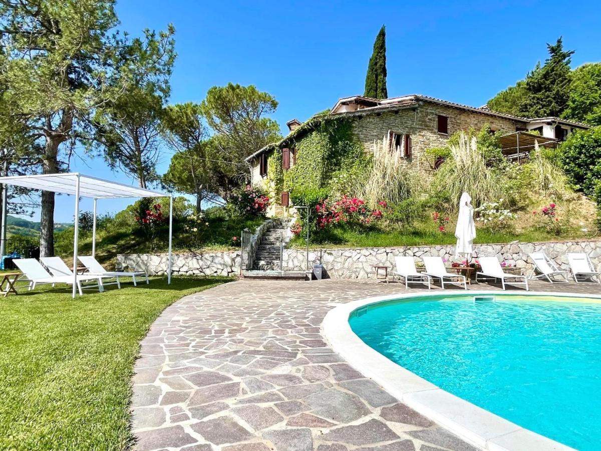 La Panoramica Gubbio - Maison De Charme - Casette E Appartamenti Self Catering Per Vacanze Meravigliose! Luaran gambar