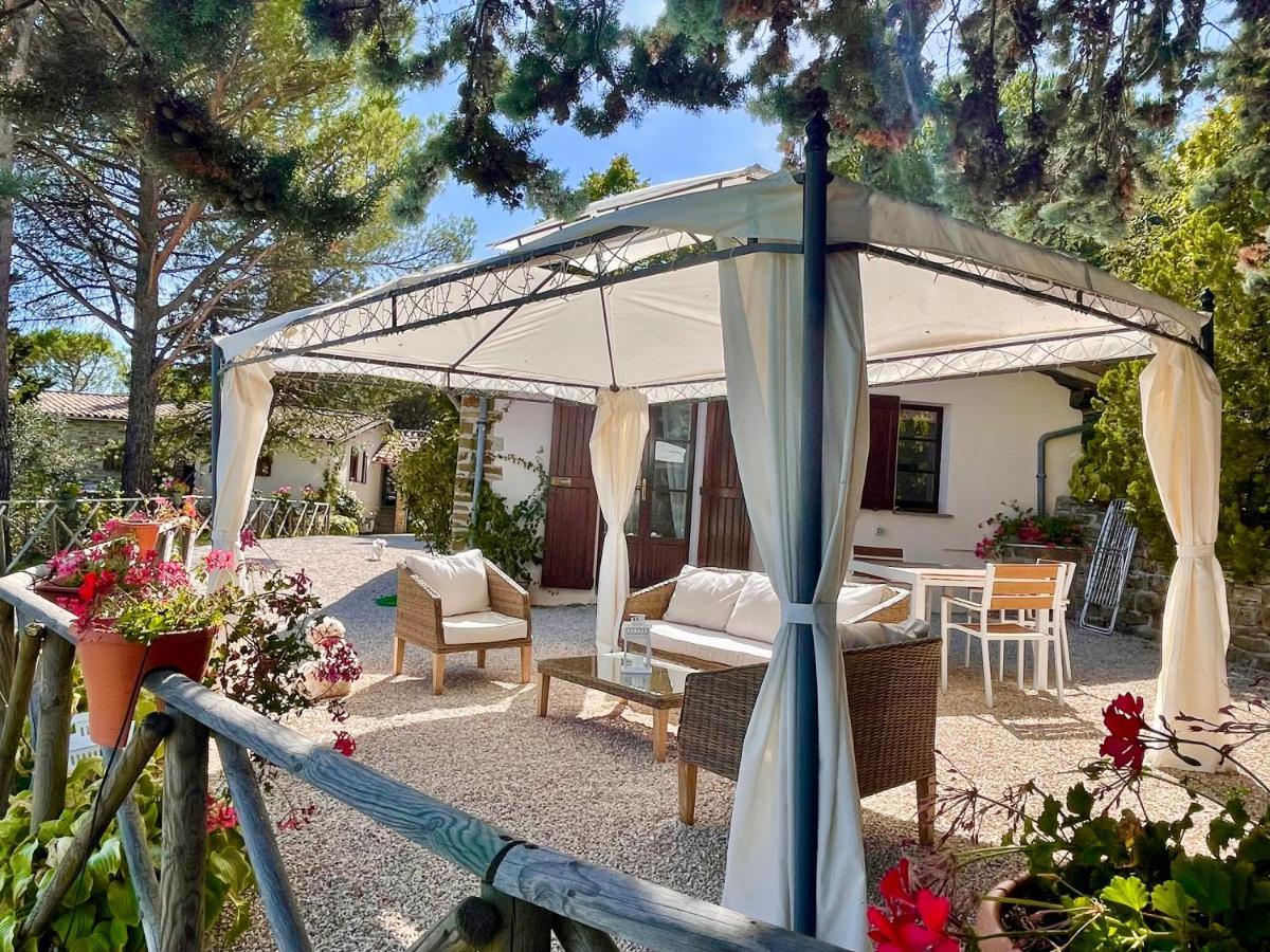 La Panoramica Gubbio - Maison De Charme - Casette E Appartamenti Self Catering Per Vacanze Meravigliose! Luaran gambar